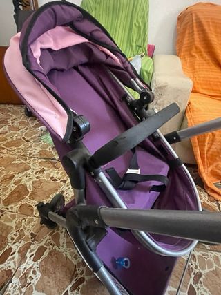 Cochecito de muñecas rosa y morado