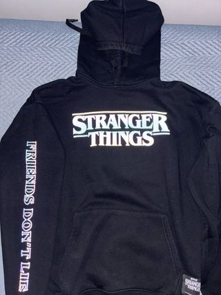 Sudadera Stranger Things Negra Multicolor