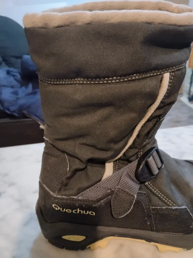 Botas de nieve Quechua negras y grises