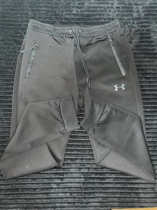 Chándal Under Armour Negro y Gris