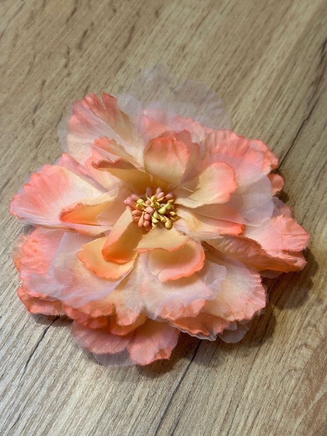 Spilla fiore salmone