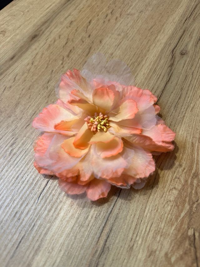 Spilla fiore salmone