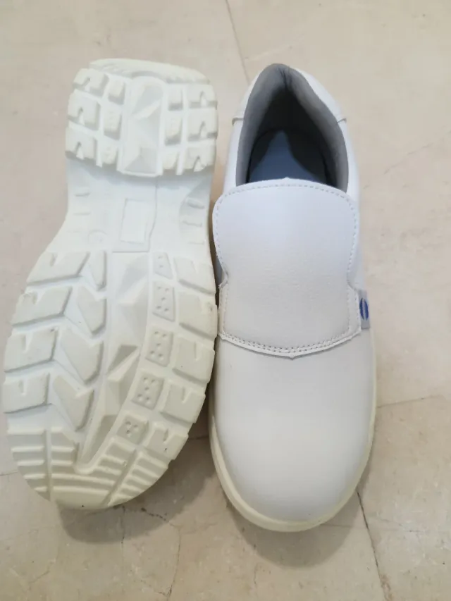 Zapatos de trabajo blancos Talla 44