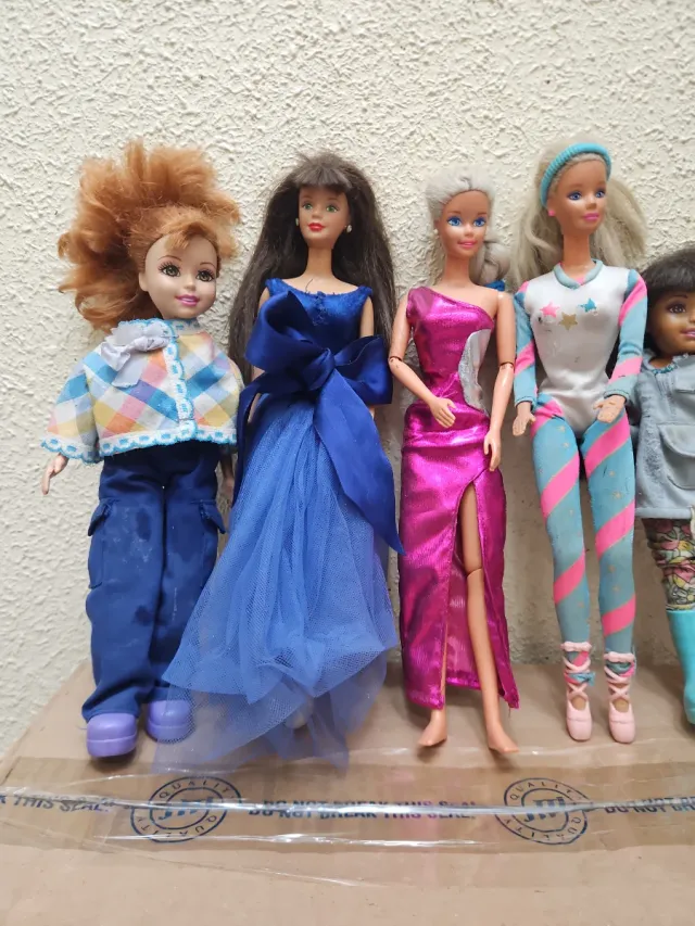 Barbie y Nancy Muñecas Lote