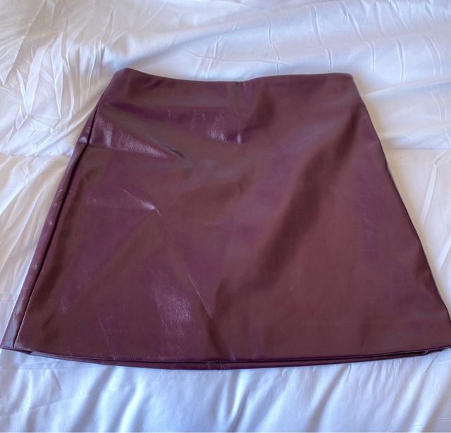 Falda cuero PU morada