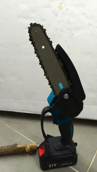 Mini Serra Elétrica Podadora 21V