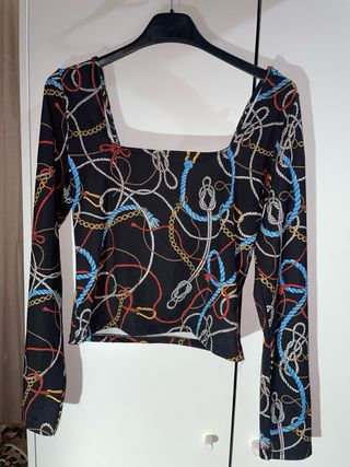 Blusa manga larga estampado cadenas