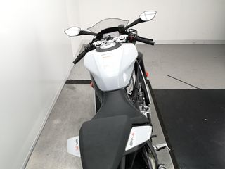 CFMOTO 675 SR-R 2025 1299 kms.