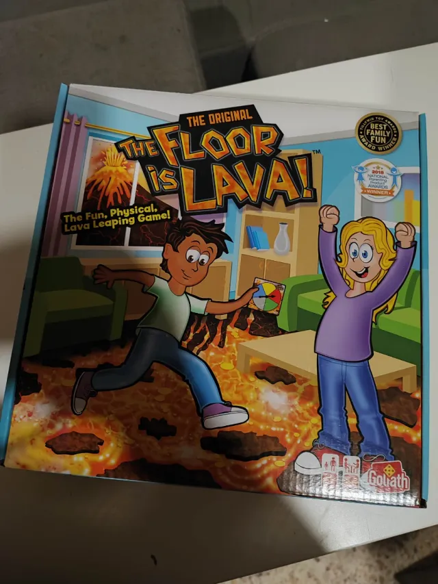 Il pavimento è lava - Gioco da tavolo