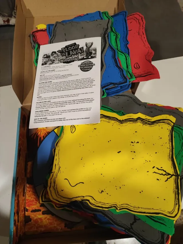 Il pavimento è lava - Gioco da tavolo