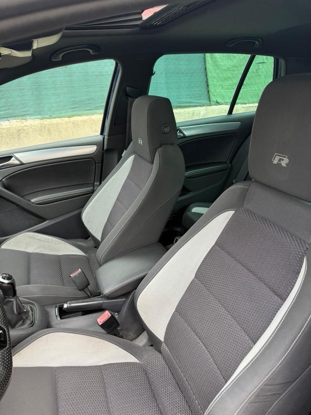 Volkswagen Golf R 20