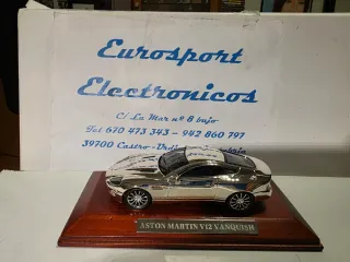 Aston Martin V12 Vanquish 1/43