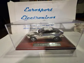 Aston Martin V12 Vanquish 1/43