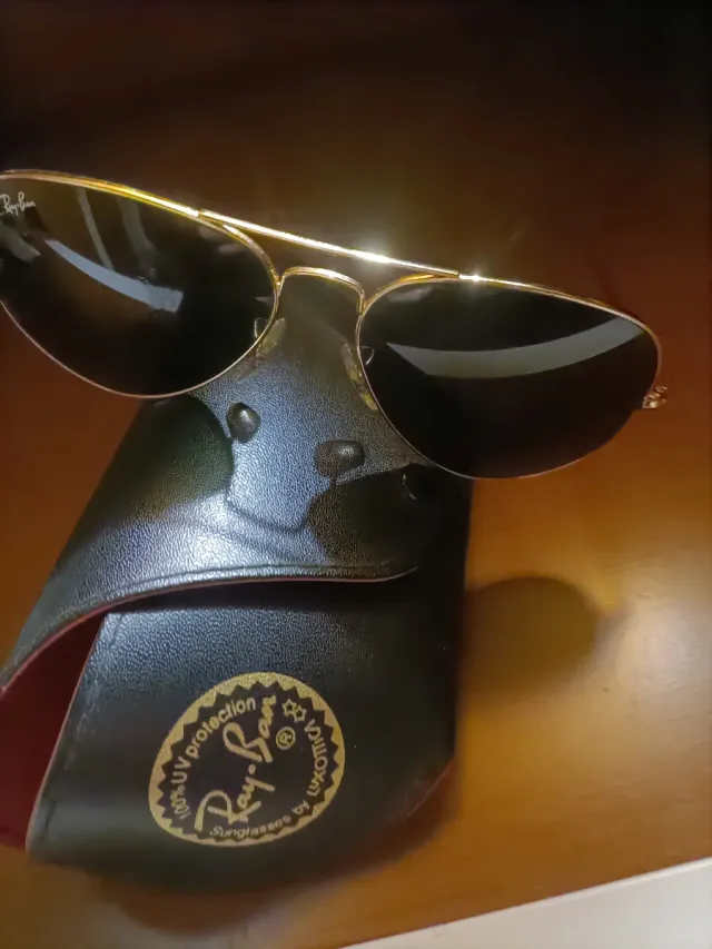 Gafas de Sol Ray-Ban Negras y Doradas