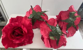 Rosas Grandes Decoración Tela Roja