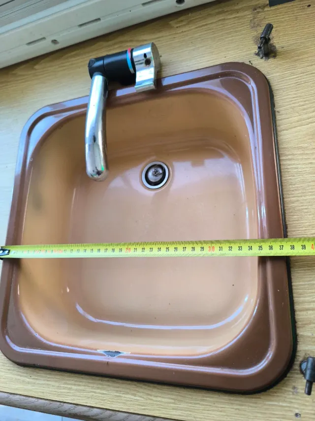 Cucina camper: Fornelli e lavandino