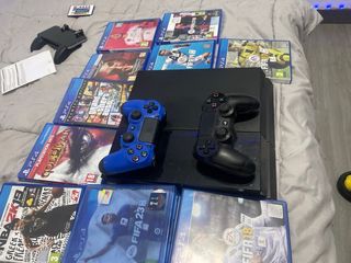 Consola PlayStation 4 Negra + 10 Juegos