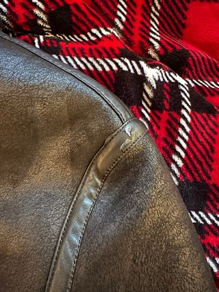 Chaqueta Zara Borrego Negra