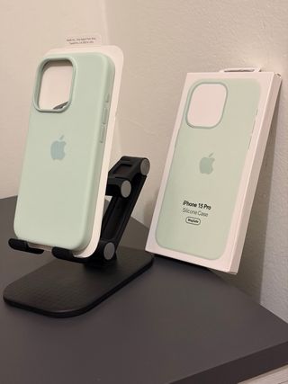 Cover iPhone 15 Pro Silicone MagSafe Apple