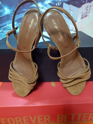 Sergio Rossi Tacchi in Camoscio Marrone