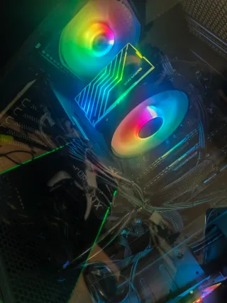 PC Gaming MSI con RGB