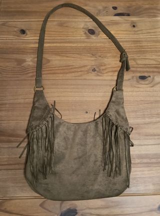 Bolso caqui con flecos