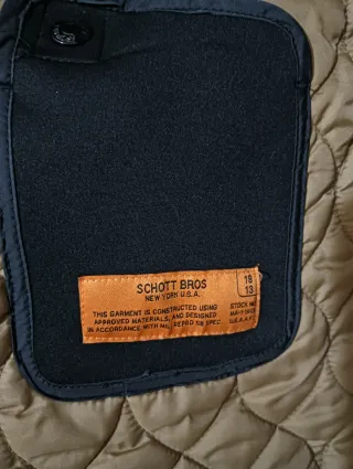 Chaqueta Schott NYC Negra con Forro Beige