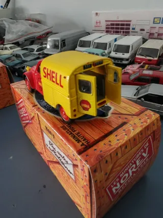 Citroën 2 CV AZU 1/43 Norev Shell