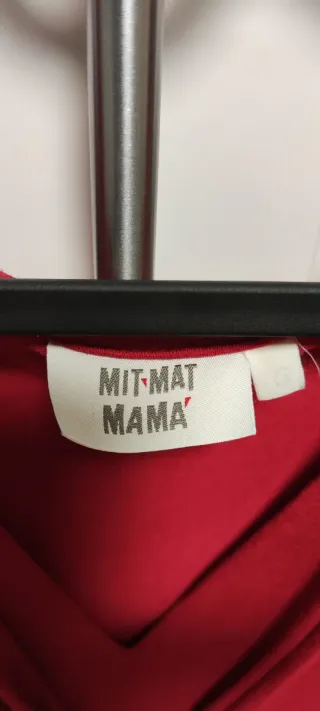 Vestido premamá rojo