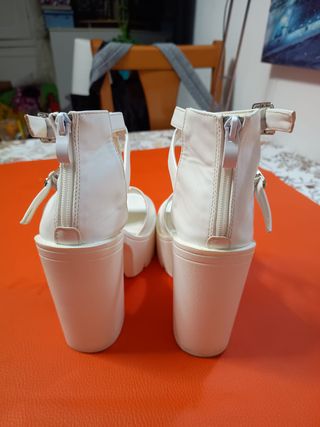Sandalias plataforma blancas tacón bloque