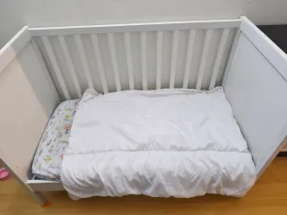 Cuna Ikea sin barandilla