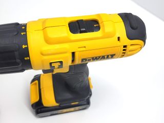taladro a bateria dewalt dcd776