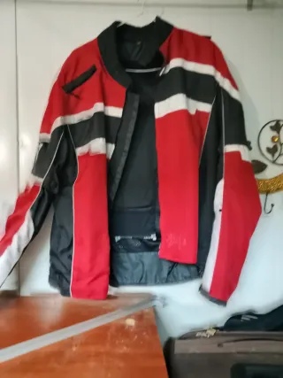 Chaqueta Moto Roja y Negra