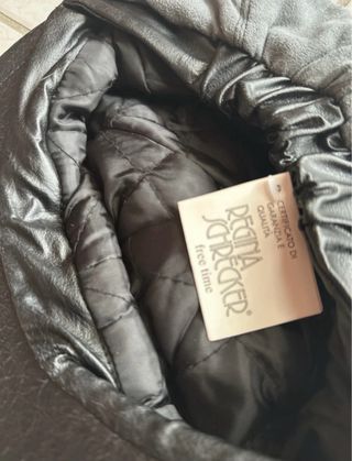 Cappello in pelle nero e grigio