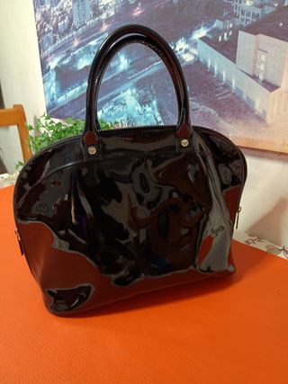 Bolso Armani Jeans charol negro