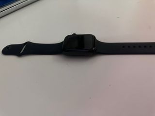 Apple Watch SE (44 mm) con Cargador