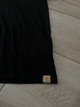 Camiseta Carhartt Negra