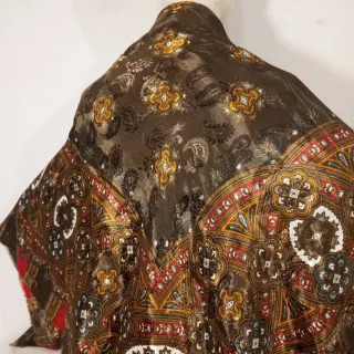 PAÑUELO SIMIL SEDA  ESTAMPADO INDUMENTARIA