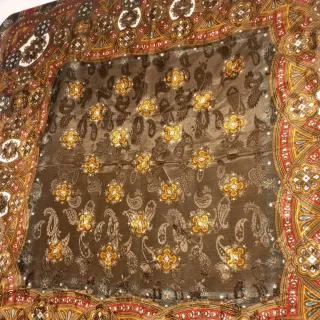 PAÑUELO SIMIL SEDA  ESTAMPADO INDUMENTARIA