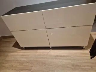 Aparador IKEA BESTÅ beige y Marrón