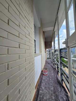 Pintura Balcones: Paredes, Techos y Hierros.