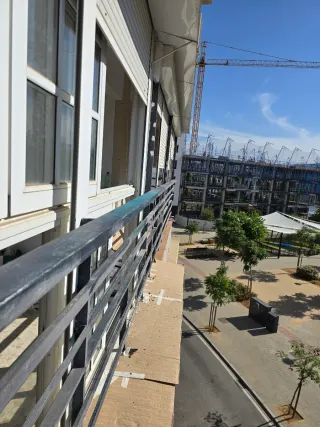 Pintura Balcones: Paredes, Techos y Hierros.