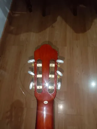 Guitarra Clásica Manuel Martínez  recogida  badajo