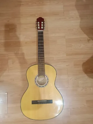 Guitarra Clásica Manuel Martínez  recogida  badajo