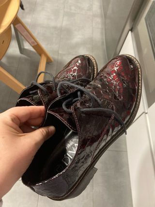 Zapatos piel efecto serpiente