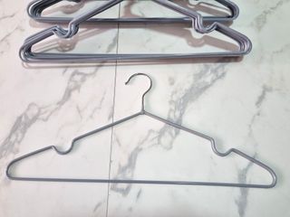 51 Perchas Antideslizantes - Gris