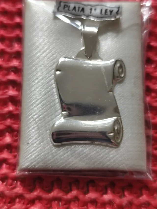 Colgante Pergamino Plata 1ª Ley