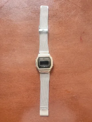 Reloj Casio A1000M-1BEF Digital Plata