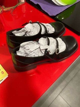 Zapatos negros Musse & Cloud con hebillas