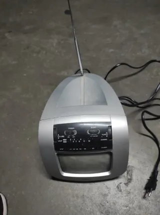 Mini TV Radio Lenco Portátil Vintage